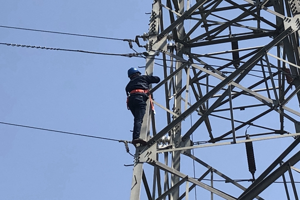 鐵塔檢查.JPG