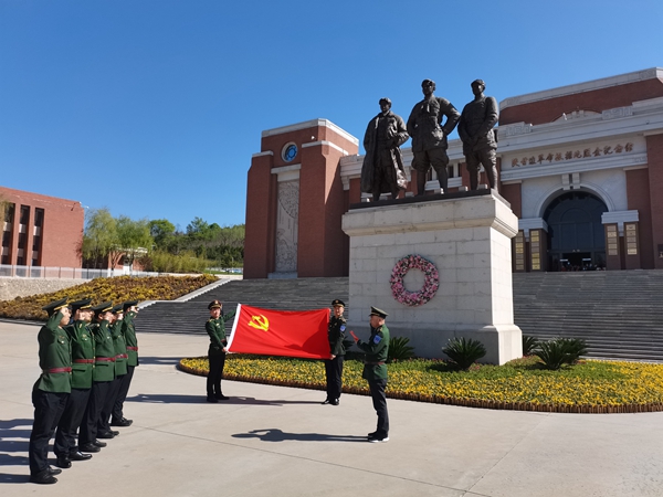 1672812568134672.jpg 救援中心機(jī)關(guān)黨支部赴紅色教育基地參觀學(xué)習(xí).jpg
