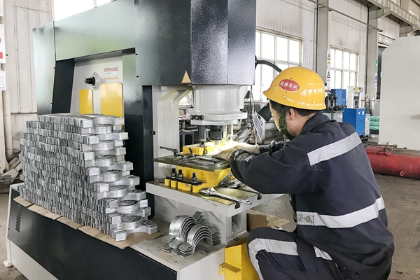 聯合沖剪機_副本.jpg