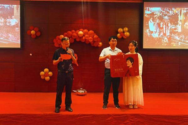 職工結(jié)婚慰問(wèn)_副本.jpg