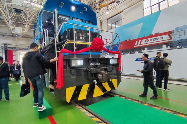 參加電力機車下線儀式_副本.jpg