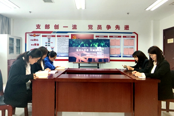 讀書現(xiàn)場(chǎng)照片_副本.jpg