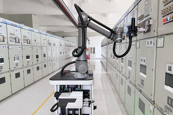 智能操作機器人_副本.jpg
