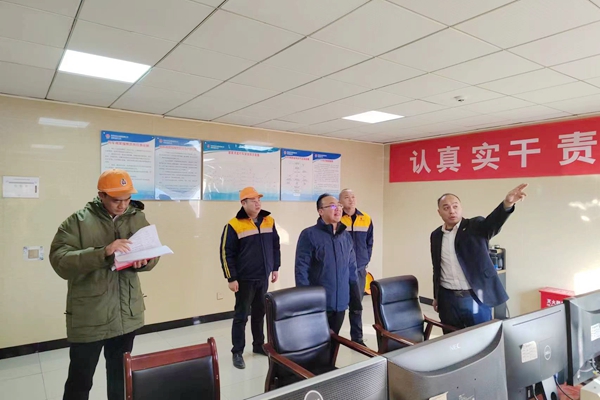 深入黨建聯(lián)系點(diǎn)調(diào)研_副本.jpg