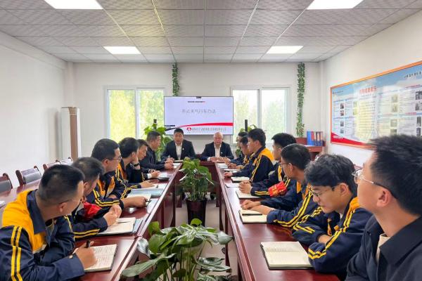 落實文件精神  壓實管理責任(1).jpg